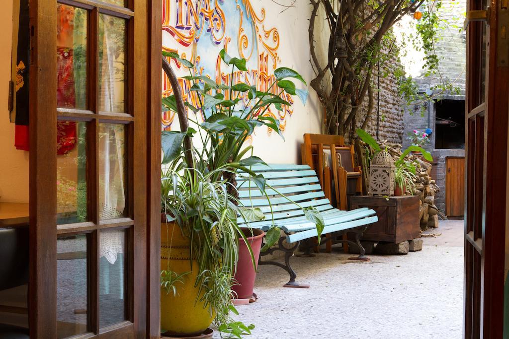 Lina'S Tango Guesthouse Buenos Aires Room photo